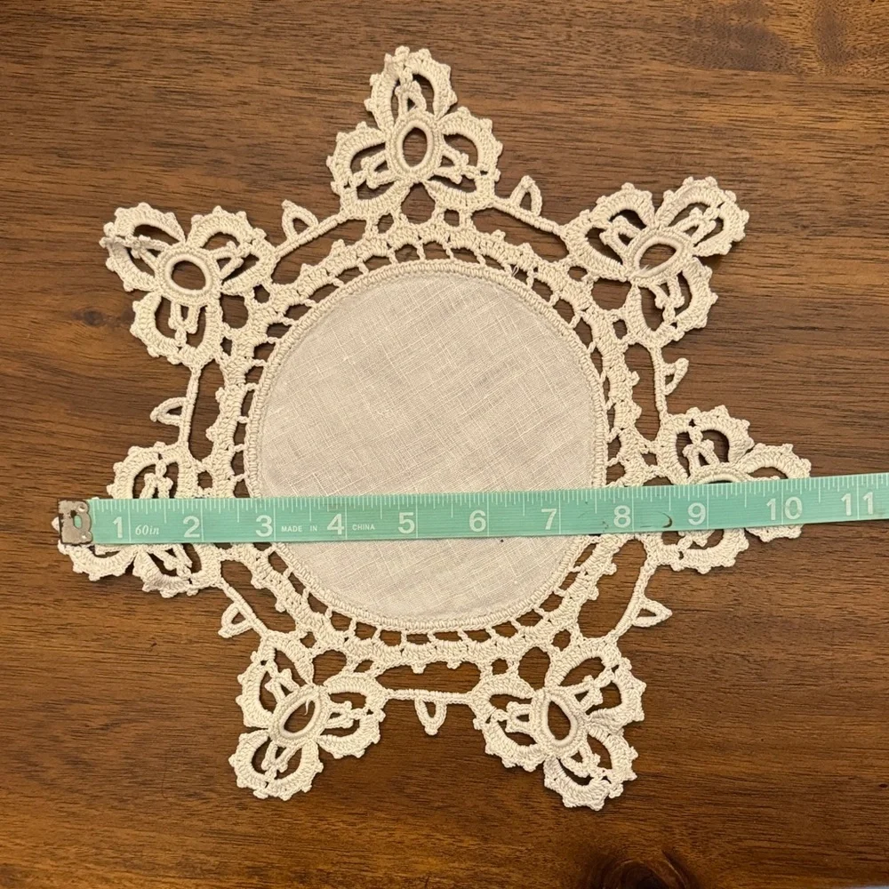 Snowflake Doily — White Lace / Crochet